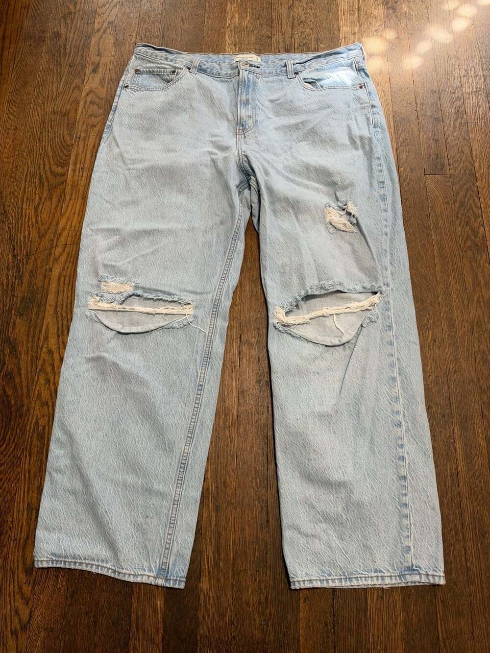 Abercrombie & Fitch The Loose High Rise Jeans Size 34 18R Light Blue Ripped